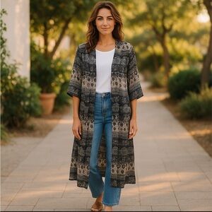 Romeo and Juliet Couture Kimono/Robe, New with Tags, Size Large